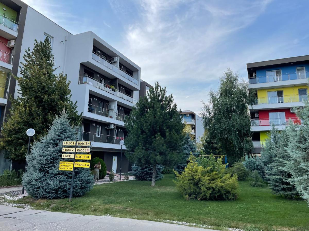 Bucharest Airport Henri Coanda & Therme-Self Check-In Otopeni Exterior foto