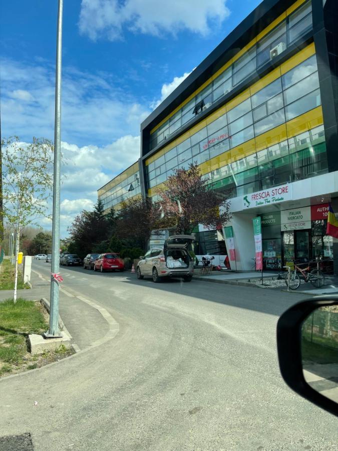Bucharest Airport Henri Coanda & Therme-Self Check-In Otopeni Exterior foto